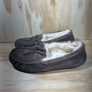 UGG Dakota Chocolate Suede Moccasin Slippers Women’s Size 7
